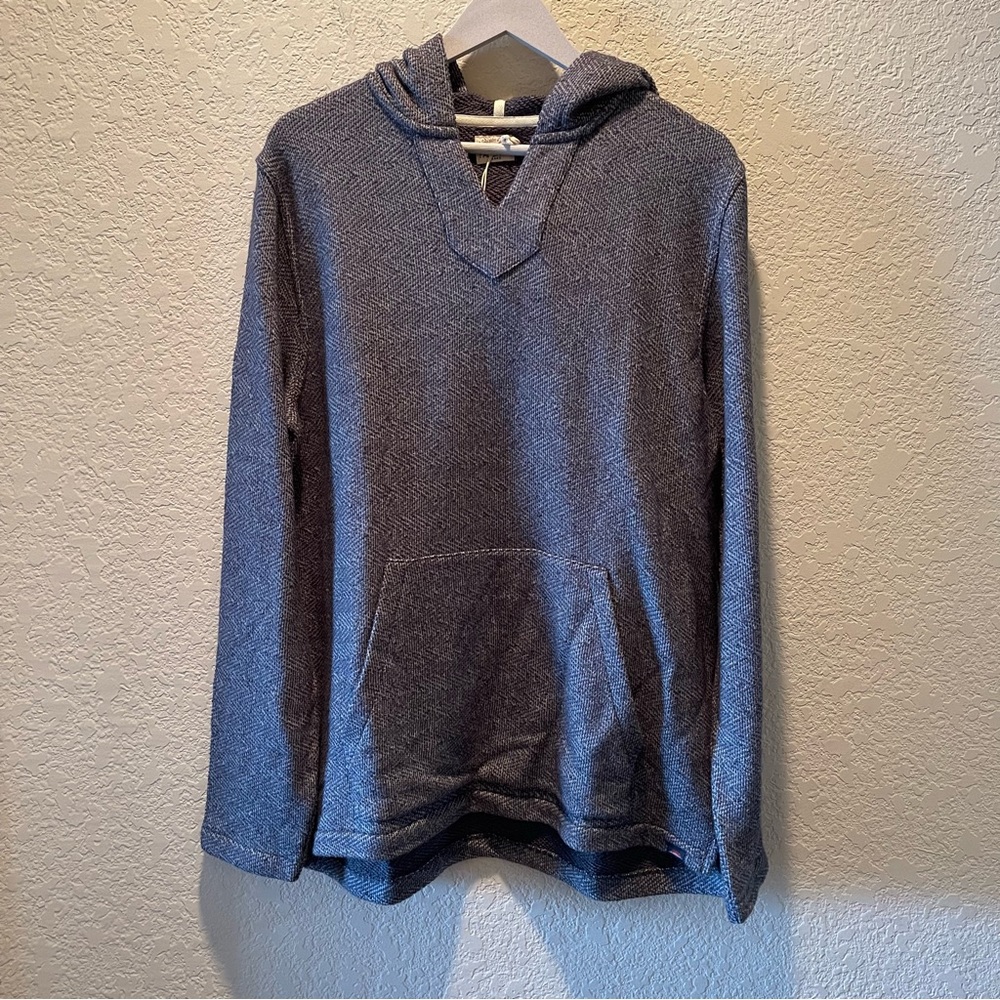 Faherty “Baja Beach Poncho” in the Granite color hooded kangaroo pocket, L